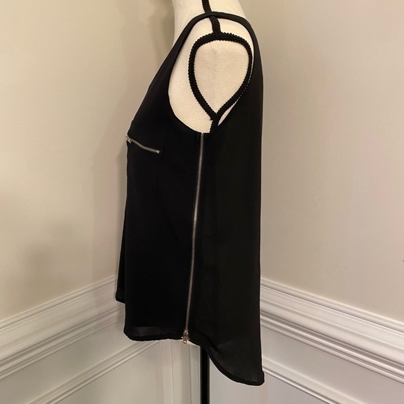 Paper Crane High-Low Sleeveless Top Black Zippered Blouse Size Small - Picture 4 of 7